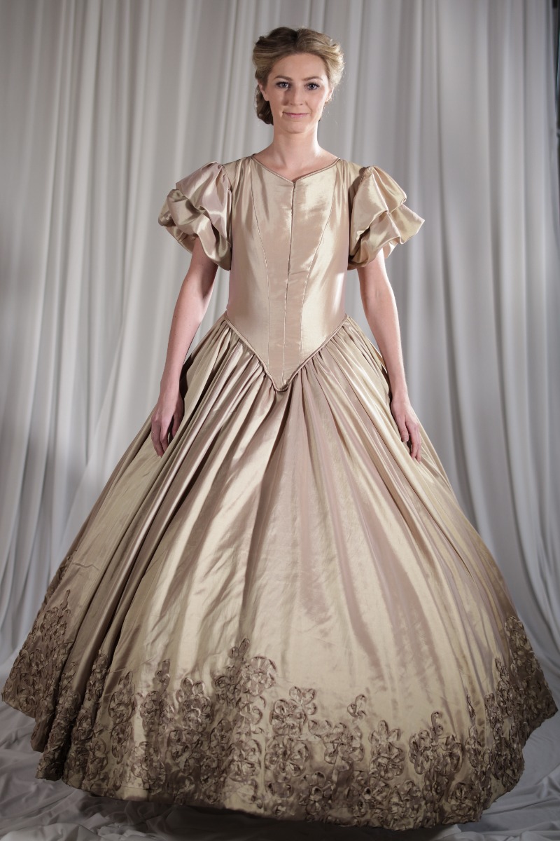 Crinoline/Civil War – Ball Gown,  Women’s Full Outfit,  Beige